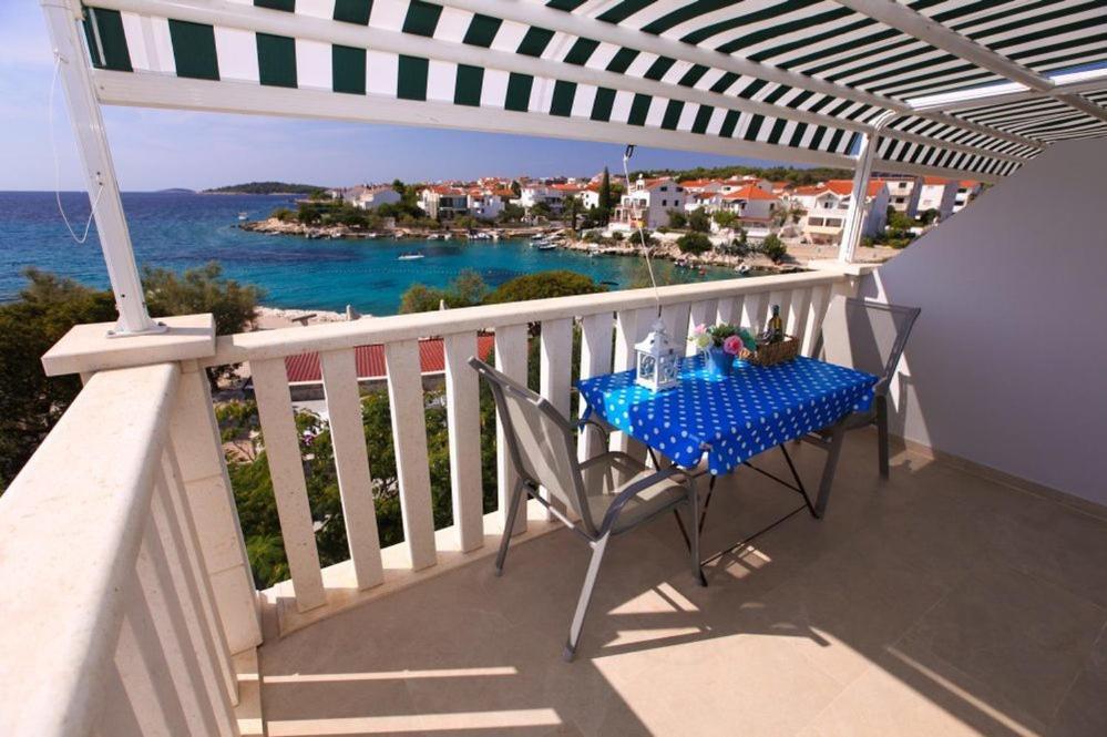 Apartments Luka 로고즈니차 외부 사진