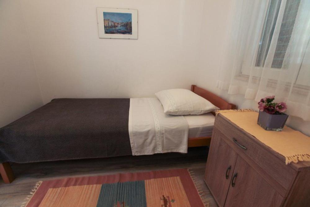 Apartments Luka 로고즈니차 외부 사진