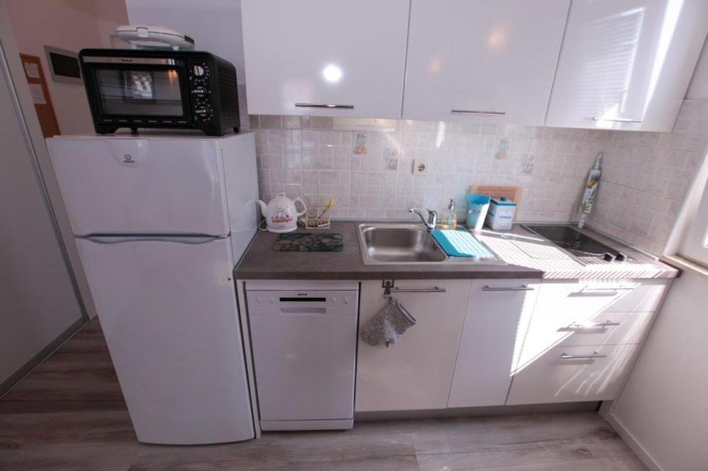 Apartments Luka 로고즈니차 외부 사진